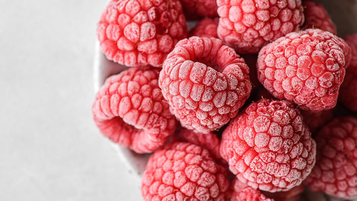Vorsicht, Glassplitter: Rückruf von Tiefkühl-Himbeeren bei Edeka und ...